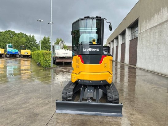 LiuGong 9027 FZTS Diesel Mini Excavator 2026 LIUGONG 9027 FZTS 2026 2 image 21