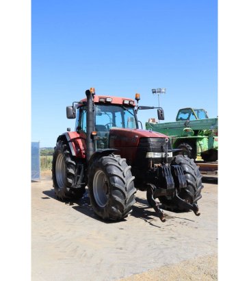 Tractor Case IH MX135 Diesel 2002 IH MX135 2002 2 image 6