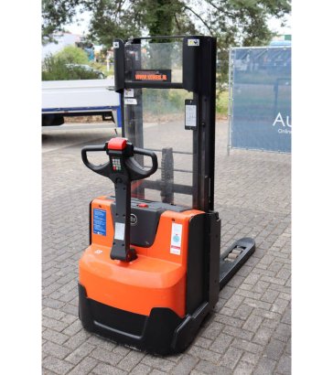 Stacker BT SWE140L Electric 1400kg 2.65m 2015 BT SWE140L 2015 2 image 6