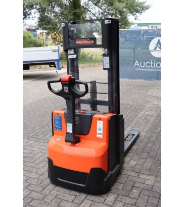 Stacker BT SWE140L Electric 1400kg 2.65m 2015 BT SWE140L 2015 2 image 6