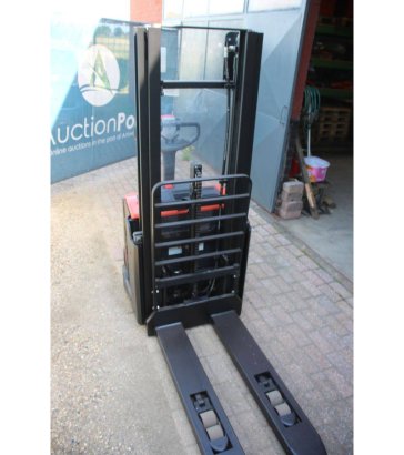 Stacker BT SWE140L Electric 1400kg 2.65m 2015 BT SWE140L 2015 2 image 6