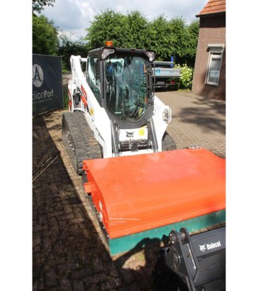 Bobcat T590 Diesel Skid Steer Loader 50.8kW 2020 With Various Attachments T590 2020 2 image 6