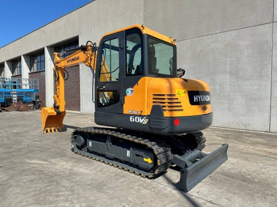 Midi excavator Hyundai R60VS Diesel 2017 R60VS 2017 2 Crawler Excavators image 6