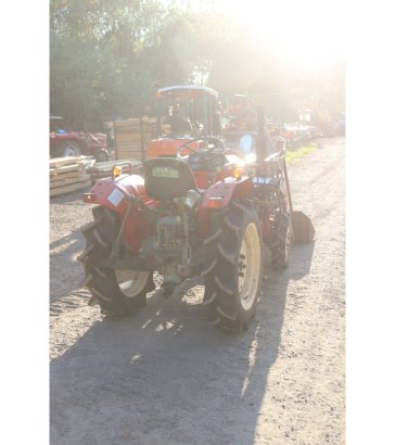 Yanmar YM1802D Mini Tractor Diesel 18hp with front loader YM1802D 2 Tractor Units image 6