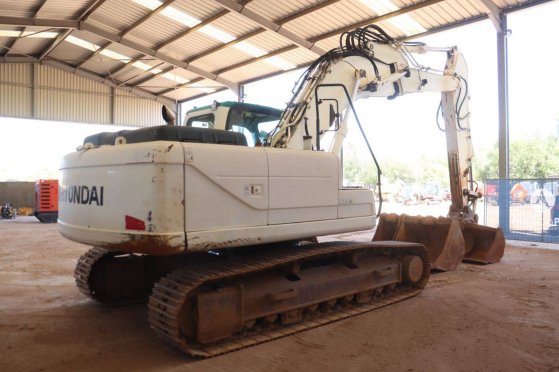 Crawler excavator Hyundai Robex 210LC-9 Diesel 193kW 2013 Robex 210LC-9 2013 2 Crawler Excavators image 6