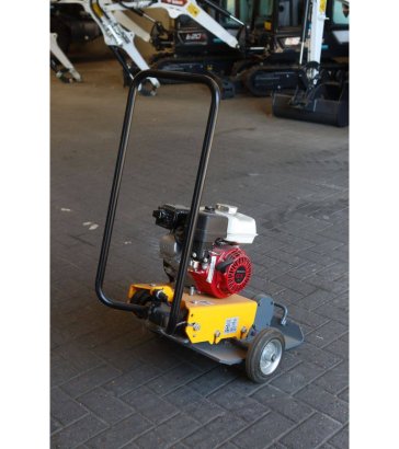 Giant GP1345G Petrol Vibratory Plate 2025 Giant GP1345G 2025 2 image 6