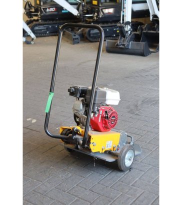 Giant GP1545G Petrol Vibratory Plate 2024 Giant GP1545G 2024 2 image 6