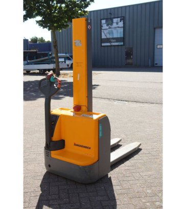 Stacker Jungheinrich EMC 110 Electric 1000kg 2018 EMC 110 2018 2 image 6