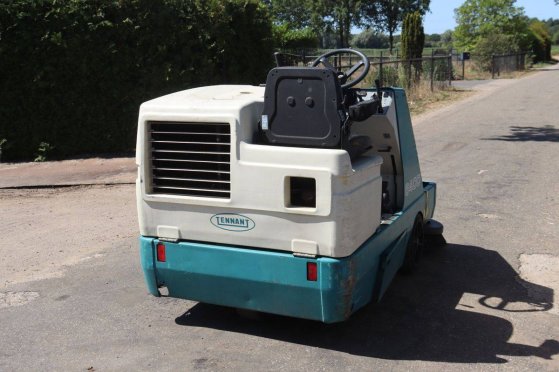Sweeper Tennant 6400 Diesel 12kW 2002 TENNANT 6400 2002 2 image 6