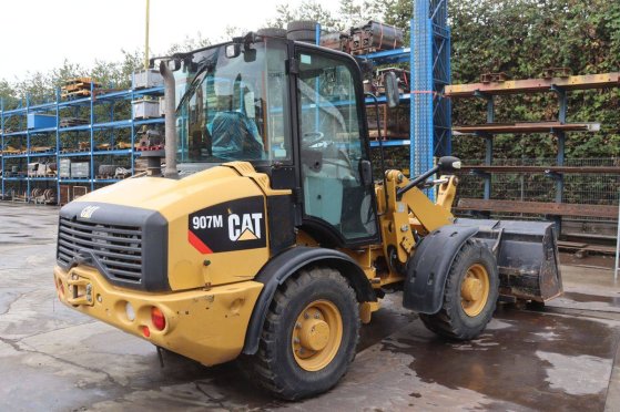 Caterpillar 907M Diesel Wheel Loader 2016 907M 2016 2 Wheel Loaders image 6