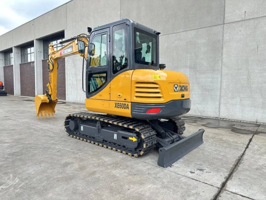 Crawler excavator XCMG XE60DA Diesel 35.9kW 2022 XE60DA 2022 2 Crawler Excavators image 6