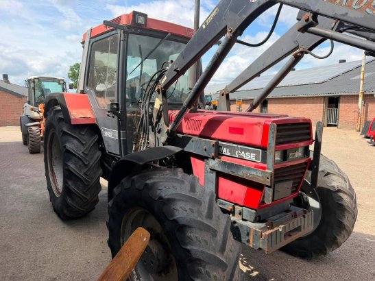 Case IH XL956 Diesel tractor with front loader IH XL956 2 image 6