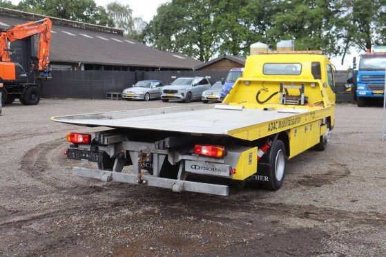 Tow truck Mitsubish 7C18 Diesel 175hp 2024 with loading platform 7C18 2020 2 image 21