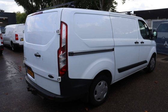 Ford Transit Custom Diesel 101hp Van 2015 Transit Custom 2015 2 Closed vans image 6