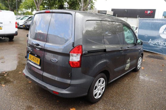 Ford Transit Courier Diesel 75hp Van 2015 Transit Courier 2015 2 Closed vans image 6