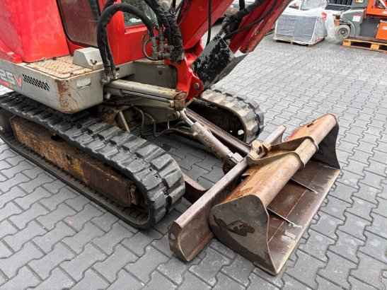 Crawler excavator Yanmar B25V Diesel 14kW 2004 B25V 2004 2 Crawler Excavators image 6