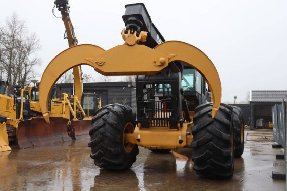 Wheel logger Caterpillar 545C Diesel 2014 545C 2014 2 Wheeled Excavators image 6