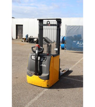 Linde L14 Electric Stacker 1400kg 2021 10042 2021 2 image 6