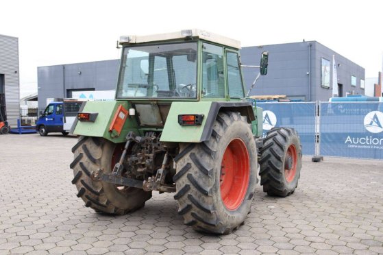 Tractor Fendt Favorit 612 LSA E Diesel 99kW 1984 Fendt Favorit 612 LSA E 1984 2 Tractor Units image 6