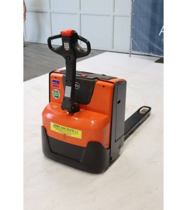 BT Electric Pallet Truck BT 2 Pallet trucks image 6