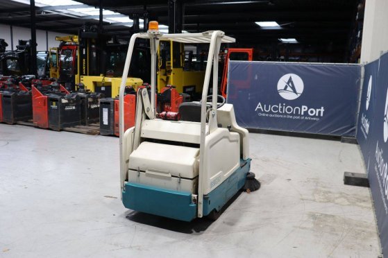 Tennant 6200 Electric Sweeper 1.8kW 2017 TENNANT 6200 2017 2 image 6
