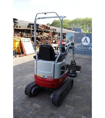 Mini excavator Takeuchi TB210R Diesel 8.8kW 2025 TB210R 2025 2 image 6