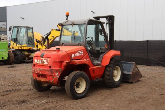 Rough-terrain forklift Manitou MC 30 Diesel 61.5kW 3000kg 3.7m 2000 MC 30 2000 2 Rough Terrain Forklift image 6