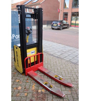 Hyster S1.0 AC Electric Stacker 1000kg 2.8m 2014 S1.0 AC 2014 2 image 6