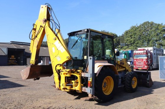MF 860 Diesel backhoe loader MF 860 2004 2 image 6