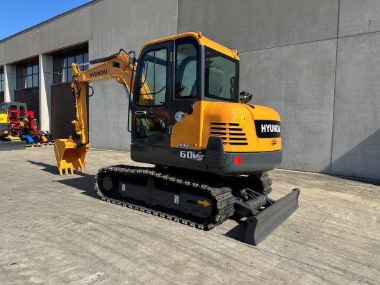 Midi excavator Hyundai R60VS Diesel 2017 R60VS 2017 2 Crawler Excavators image 6