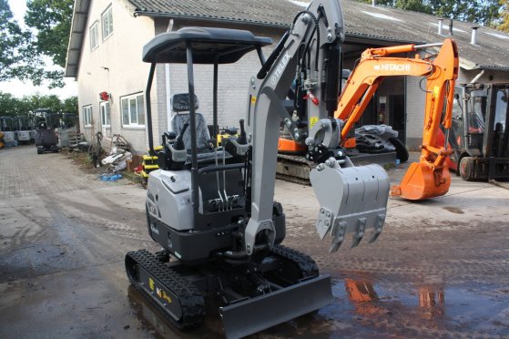 Terex E19 Mini Excavator Diesel 10.2kW New E19 1 image 6