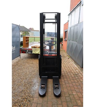 Toyota SWE140 Electric Stacker 1400kg 3.25m 2017 SWE140 2017 2 image 6