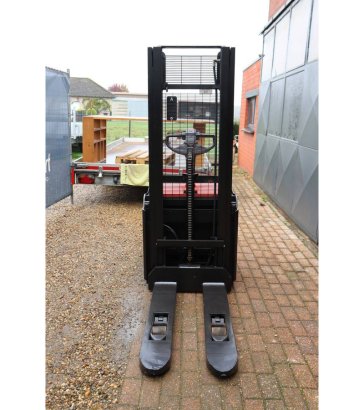 Stacker Toyota SWE120L Electric 1200kg 2.9m 2019 SWE120L 2019 2 image 6
