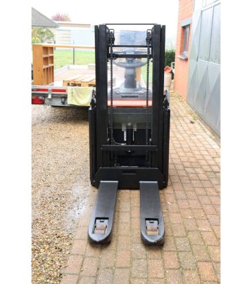 Toyota SPE200D Electric Stacker 2000kg 2.1m 2018 SPE200D 2018 2 image 6