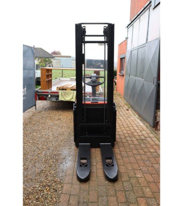 Toyota SWE140 Electric Stacker 1400kg 3.2m 2017 SWE140 2017 2 image 21
