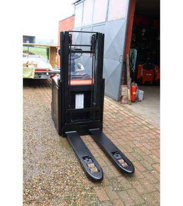 Toyota SPE200DN Electric Stacker 2000kg 2.1m 2018 SPE200DN 2018 2 image 24