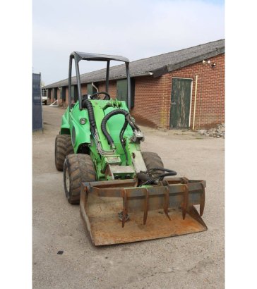 Articulated loader Avant M745 Diesel 36kW 2015 M745 2015 2 Wheel Loaders image 7