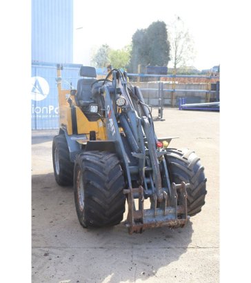 Articulated loader Giant V451T Diesel 45hp 2005 Giant V451T 2005 2 Wheel Loaders image 7
