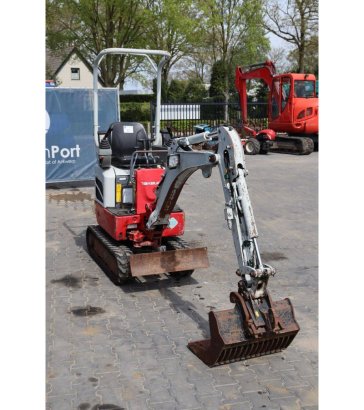 Mini excavator Takeuchi TB210R Diesel 8.8kW 2016 TB210R 2016 2 image 7