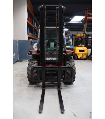 Rough-terrain forklift Manitou M26-4 Diesel 2600kg 5.5m 2015 M26-4 2015 2 Rough Terrain Forklift image 7