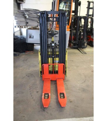 Hyster Electric Stacker 1400kg 4.63m 2017 2017 2 image 7