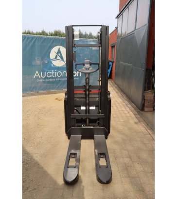 Stacker BT SWE-140L Electric 1400kg 2.65m 2015 BT SWE-140L 2015 2 image 7