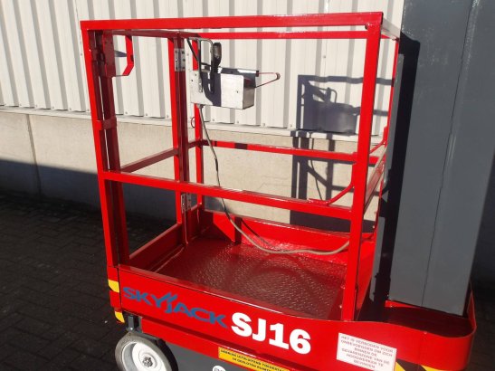 Skyjack SJ16 6.75m Electric Mast Lift 2019 Skyjack SJ16 2019 2 image 7