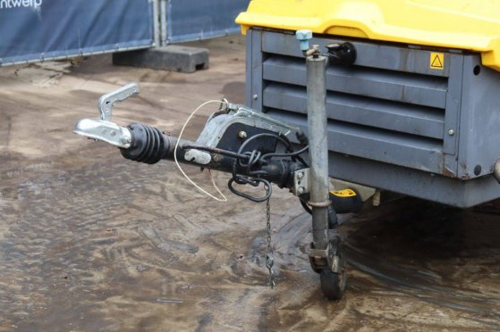 Trailed Compressor Atlas Copco QAX 20 Diesel 16kW 2014 QAX20 2014 2 Compressors image 7