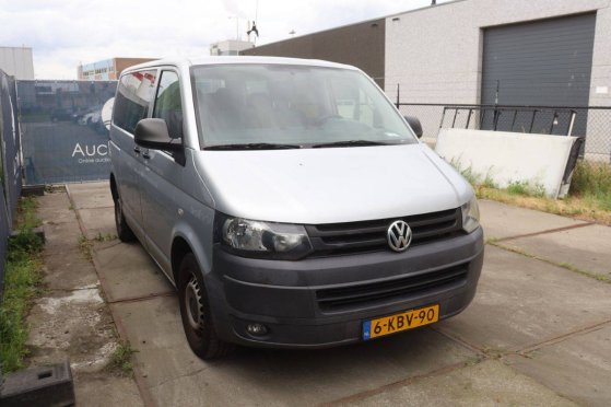 Volkswagen Caravelle Kombi Comfortline Diesel 102hp Van 2013 (Margin) Volkswagen Caravelle Kombi Comfortline 2013 2 Closed...