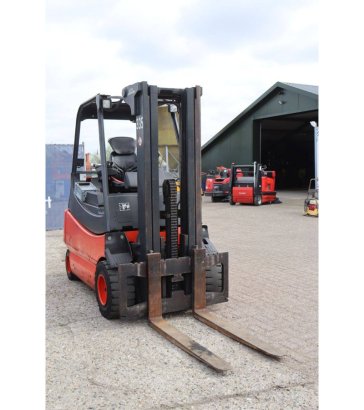 Linde E30-03-600 Electric Forklift 3000kg 5.0m 2005 E30-03-600 2005 2 Forklift image 7