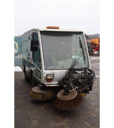 Tennant A60 Diesel Sweeper 2006 TENNANT A60 2008 2 image 7