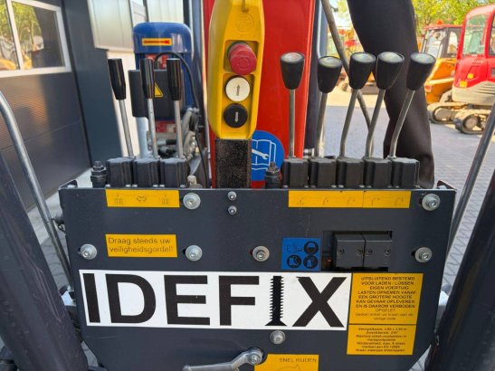 Van Bouwel Idefix 2510/2S2 Crane Electric + Petrol 11.2m 2010 Idefix 2510/2S2 2010 2 Other cranes image 7