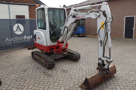 Mini excavator Takeuchi TB225 Diesel 16.5kW 2018 TB225 2018 2 image 7