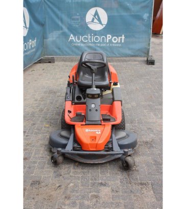 Husqvarna R 418Ts AWD Petrol Ride-on Mower (Margin) R 418Ts AWD 2014 2 image 7